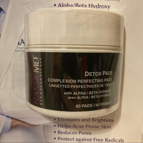Dr. Nassif MD from Botched on E! Complexion Perfecting Detoxification Pads - Picture 6 of 6